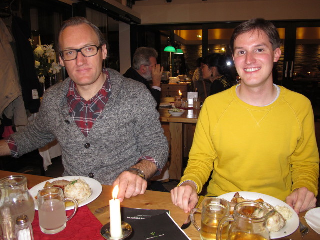 Erich und Jakob im Heurigen Sissi Huber