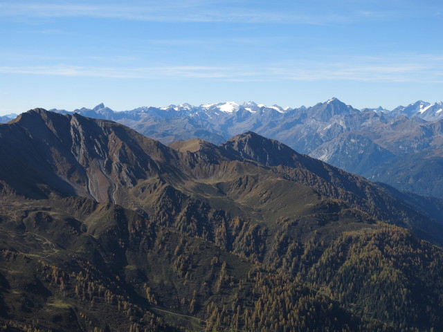 vom Naviser Kreuzjöchl Richtung Südwesten (18. Okt.)