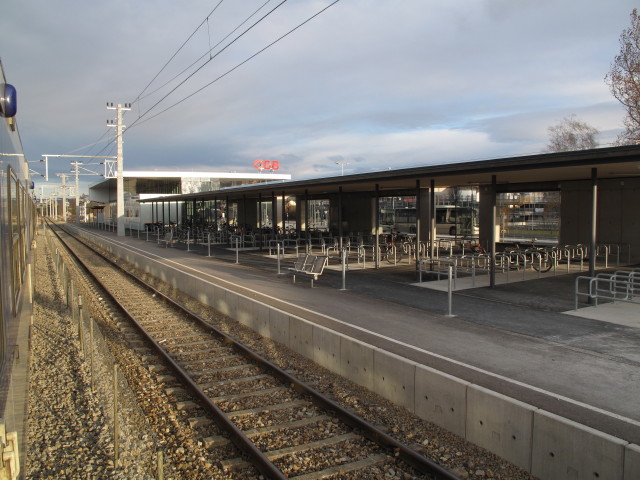 Bahnhof Korneuburg, 170 m