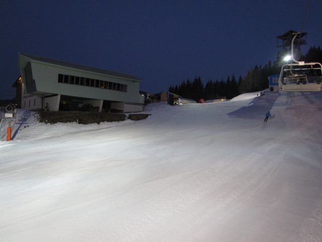 Liechtensteinhaus von der 4-er Sportbahn Blauer Blitz aus