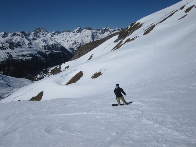 Markus neben der Piste 15 (15. Apr.)