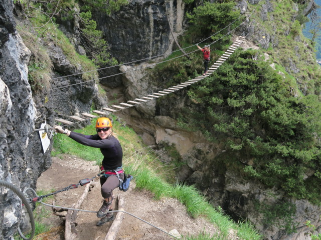 Grünstein-Klettersteig: Sabrina und Stefan auf der Heisei-Hängebrücke in der Variante 'Hotelroute'