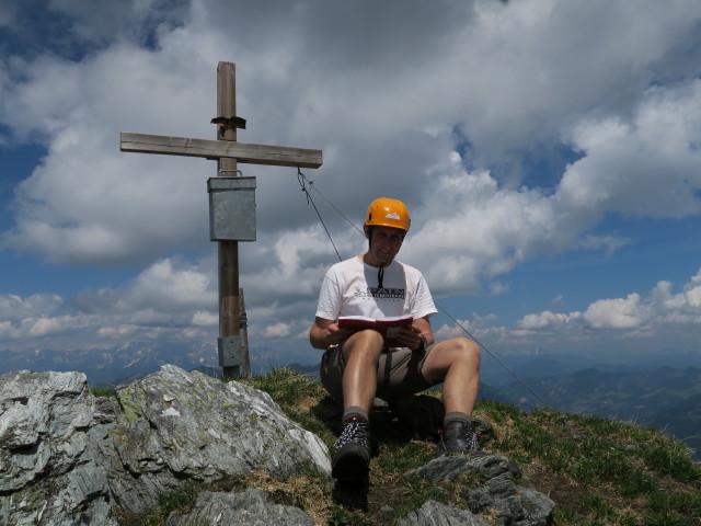 Ich am Laderdinger Gamskarspitz, 2.413 m (4. Juni)