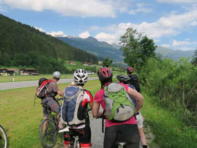 Thomas, Stephanie, ?, ? und ? zwischen Kötschachdorf und Vorderschneeberg (6. Juni)