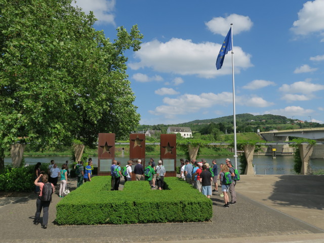 Denkmal an das Schengener Abkommen in Schengen (13. Juni)