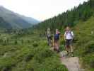 Miriam, Evelyn und Erich am Franz-Keil-Weg (4. Juli)