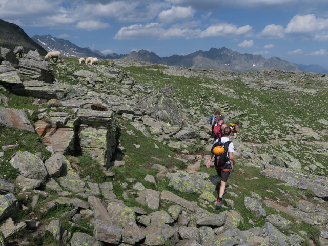 Irmgard, Erich, Sonja und Bernadette auf Weg 913 zwischen Schleinitz und Neualplschneid