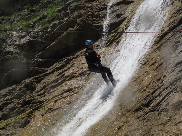 Ulrike im Doppel-Wasserfall