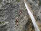 Millnatzenklamm-Klettersteig: Karoline und Johanna in der Variante Steinbeißer