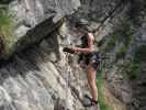 Millnatzenklamm-Klettersteig: Johanna beim Steigbuch