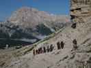 Josef, Irene, Bernadette, Evelyn, Ulrike, Bernadette, Dominika, Werner, Susanne und Helmut zwischen Rifugio Auronzo und Westliche Zinne-Normalweg