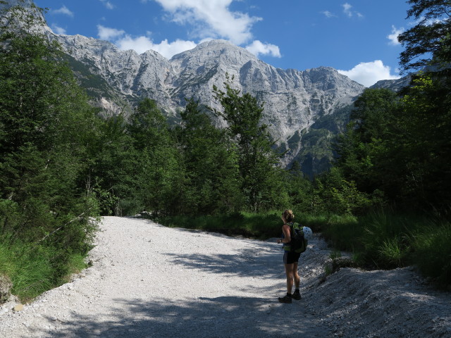 Maria auf Weg 214 zwischen Aagbach und In der Röll (31. Juli)
