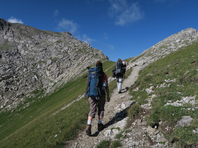 Romy, Carmen und Erich zwischen Sareiserjoch und Augstenberg (22. Aug.)