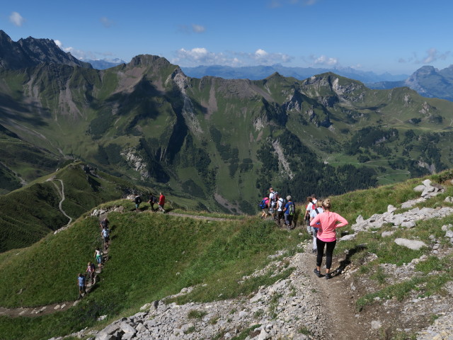 Carmen und Erich zwischen Augstenberg und Bettlerjoch (22. Aug.)