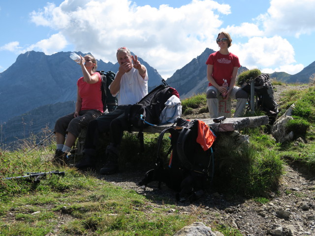 Romy, Erich und Carmen am Bettlerjoch, 2.108 m (22. Aug.)