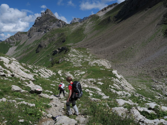 Erich und Carmen am Liechtensteiner H&ouml;henweg zwischen Bettlerjoch und Hochjoch (22. Aug.)