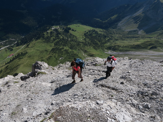 Romy und Erich am Weg 02 zwischen Salarueljoch und Schafloch (22. Aug.)