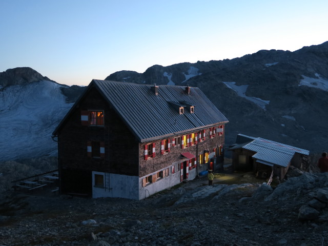 Romy bei der Mannheimer H&uuml;tte, 2.679 m (22. Aug.)