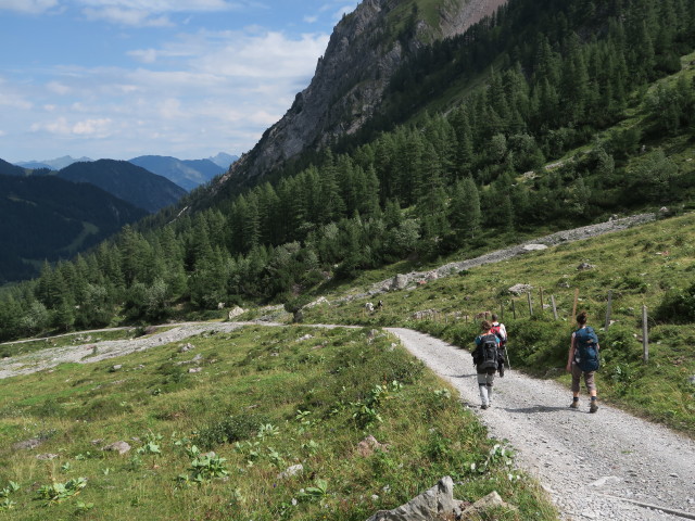 Carmen, Erich und Romy zwischen Oberzalimh&uuml;tte und Mittelzalimalpe (23. Aug.)