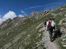 Carmen und Erich am Weg 02 zwischen Hochjoch und Salarueljoch (22. Aug.)