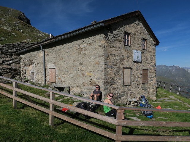 Christian und Sabrina bei der Alten Prager Hütte, 2.489 m (28. Aug.)