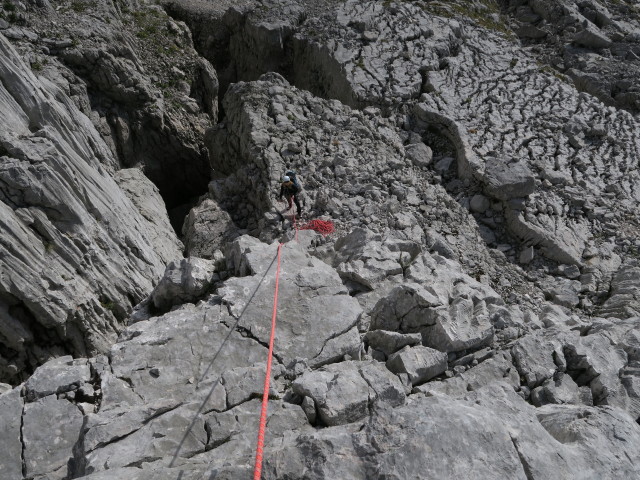 Himmelreich: Sabrina am Stand nach der 2. Seill&auml;nge (3. Okt.)