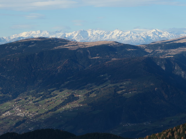 Sarntaler Alpen (vorne) und &Ouml;tztaler Alpen (hinten)