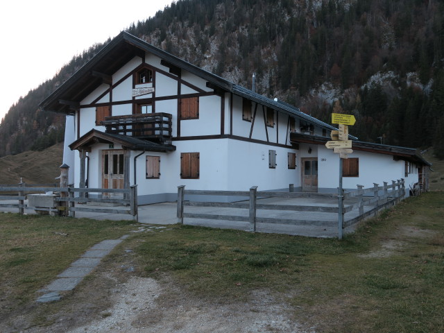 H&ouml;hlensteinhaus, 1.233 m