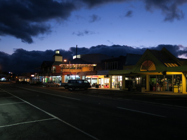 Albert Street in Whitianga (16. Nov.)