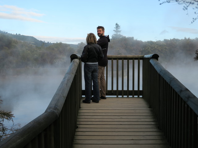 Mama und Markus im Kuirau Park in Rotorua (18. Nov.)