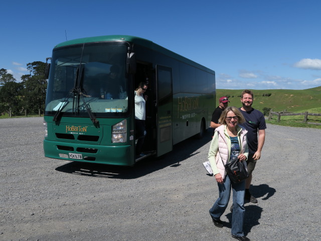 Mama und Markus am Hobbiton Movie Set (18. Nov.)