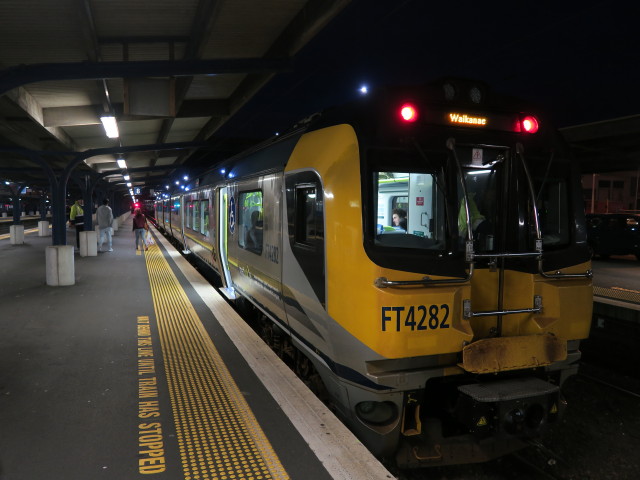 Kapiti Line in der Wellington Railway Station (21. Nov.)