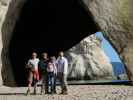 Ich, Papa, Mama und Markus bei der Cathedral Cave (17. Nov.)