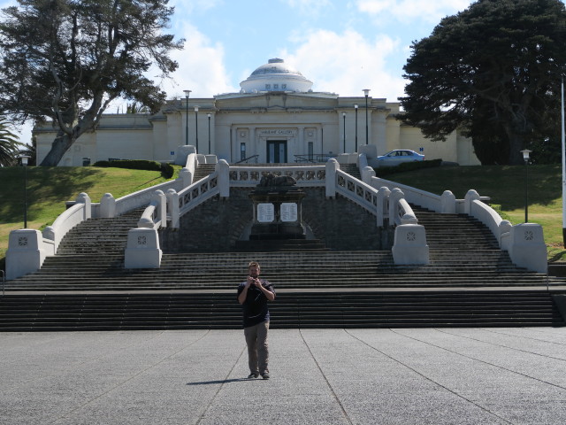 Markus bei der Sarjeant Gallery in Whanganui (22. Nov.)