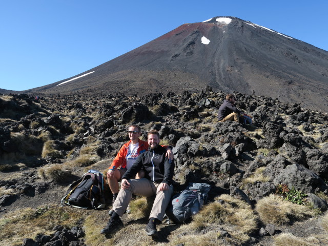 Tongariro Alpine Crossing: Markus und ich am South Crater (23. Nov.)
