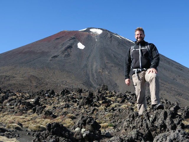 Tongariro Alpine Crossing: Markus am South Crater (23. Nov.)