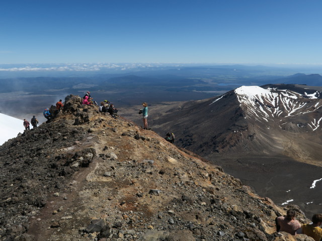 Tongariro Alpine Crossing: zwischen South Crater und Mount Ngauruhoe (23. Nov.)