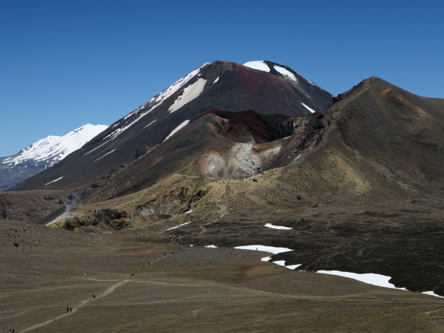 Tongariro Alpine Crossing: zwischen Emerald Lakes und Blue Lake (23. Nov.)