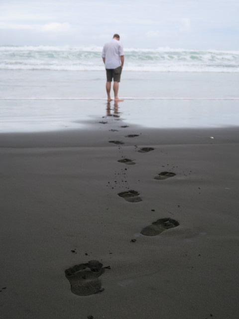 Markus am Piha Beach (26. Nov.)
