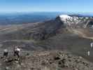 Tongariro Alpine Crossing: zwischen South Crater und Mount Ngauruhoe (23. Nov.)