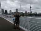 Mama, Papa und Markus auf der Wynyard Crossing Bridge in Auckland (27. Nov.)