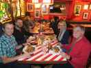 Ich, Markus, Mama und Papa im T.G.I. Fridays