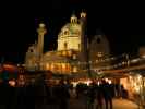 Karlskirche vom Kunst- und Handwerksmarkt Karlsplatz aus