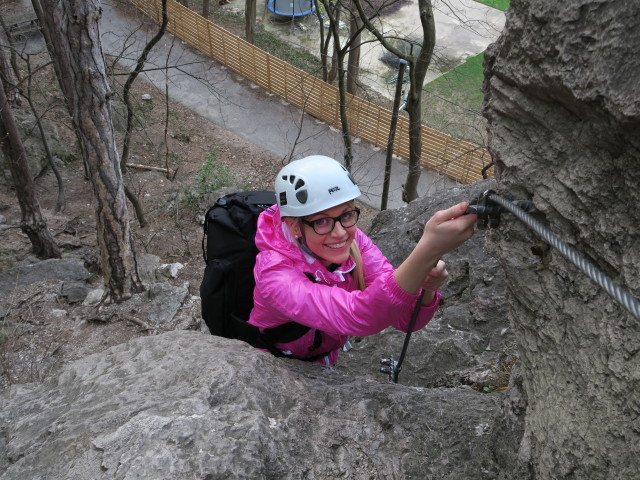 Elisabeth im kleinen Überhang