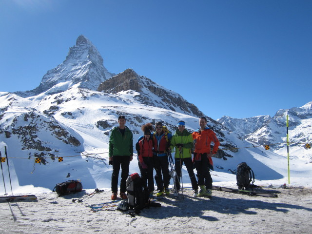 Herbert, Anabel, Wolfgang, Rudolf und ich bei der Station Schwarzsee, 2.588 m (19. M&auml;rz)