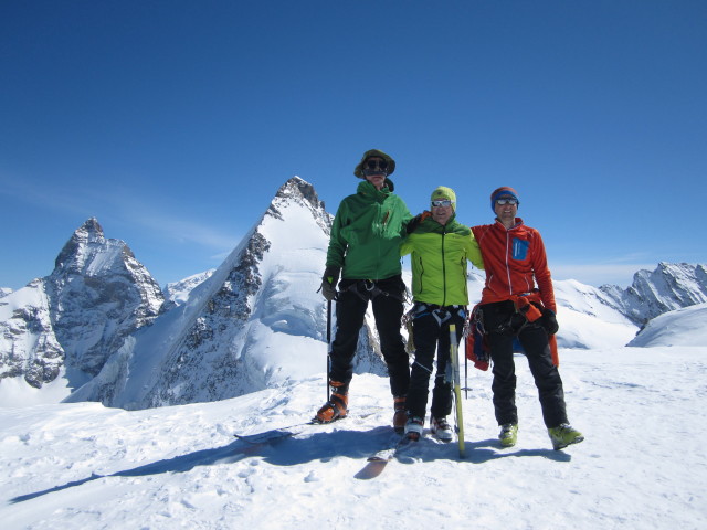 Herbert, Rudolf und ich auf der Tete de Valpelline, 3.799 m (20. März)