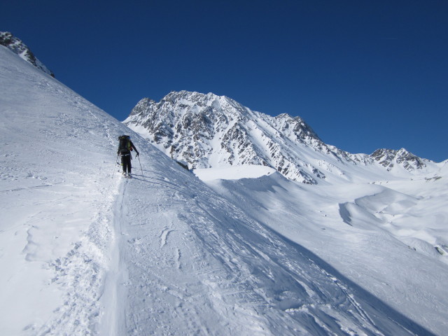 Rudolf zwischen Glacier de Tsijiorne Nouve und Glacier de Pièce (21. März)