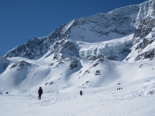 Herbert zwischen Glacier de Tsijiorne Nouve und Glacier de Pièce (21. März)