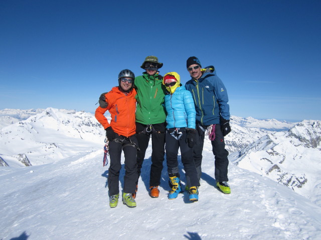 Ich, Herbert, Anabel und Wolfgang auf der Pigne d'Arolla, 3.790 m (22. M&auml;rz)