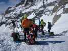 Herbert, Rudolf, Anabel, ?, Erich, Birgit und Wolfgang am Col de Bertol, 3.268 m (20. März)